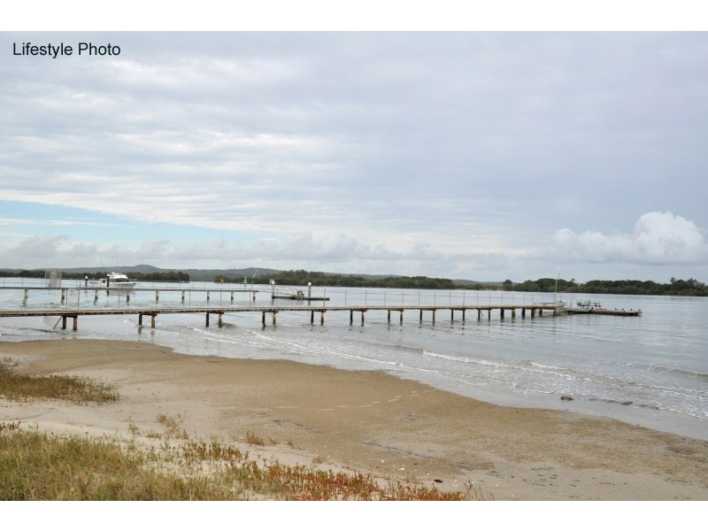 41 Warana Avenue, Steiglitz QLD 4207