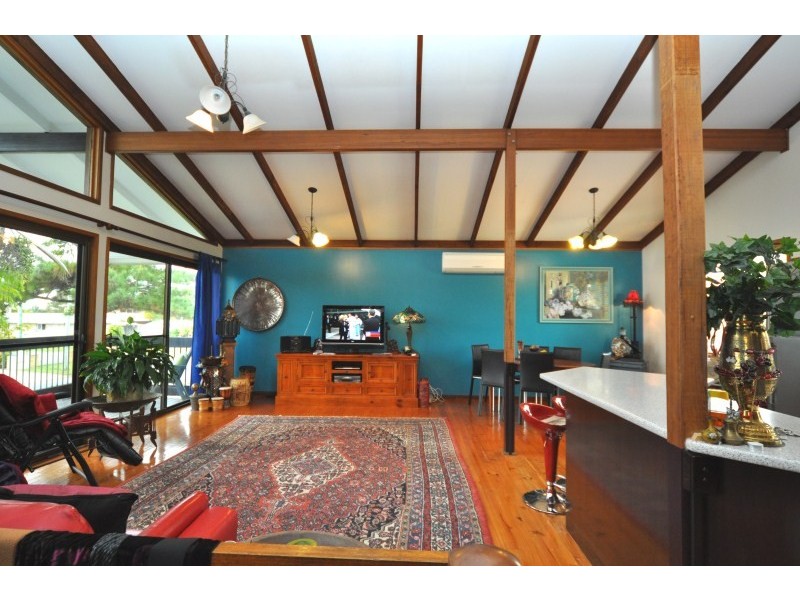 41 Warana Avenue, Steiglitz QLD 4207