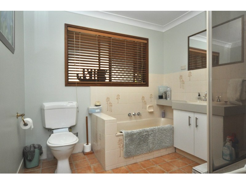 41 Warana Avenue, Steiglitz QLD 4207