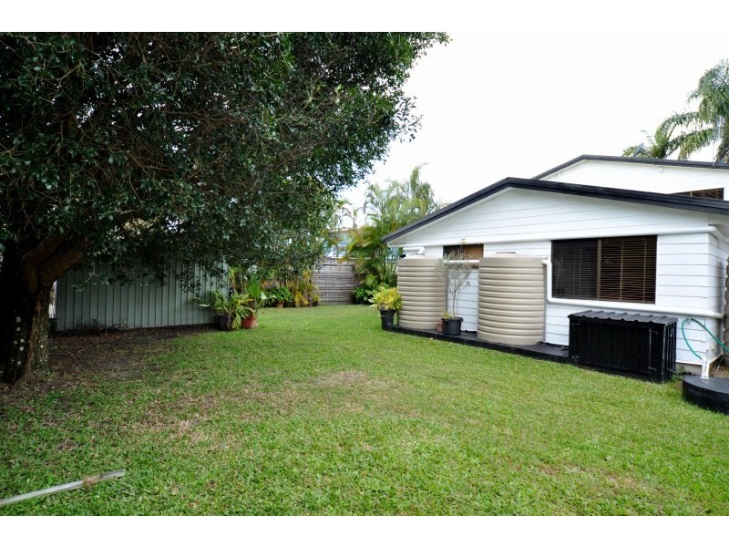 41 Warana Avenue, Steiglitz QLD 4207