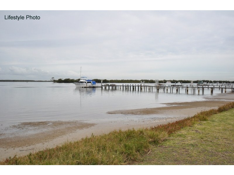 41 Warana Avenue, Steiglitz QLD 4207