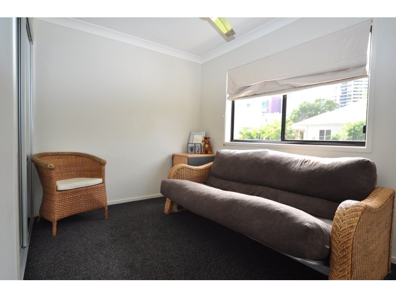 1/11 Broadwater Street, Runaway Bay QLD 4216