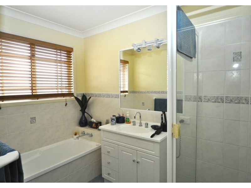 32 Monterey Keys Drive, Monterey Keys QLD 4212