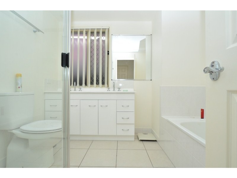 1/2 Focus Street, Ormeau QLD 4208