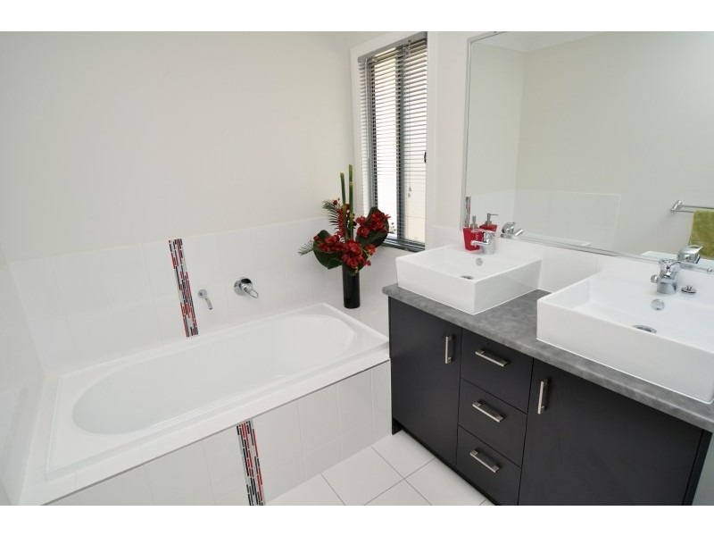9 Annabelle Crescent, Upper Coomera QLD 4209