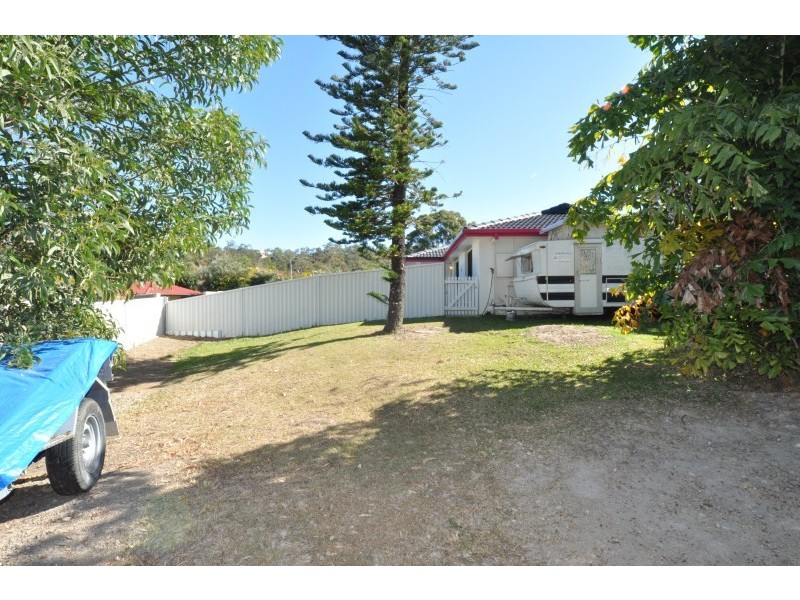 4 Narooma Place, Helensvale QLD 4212