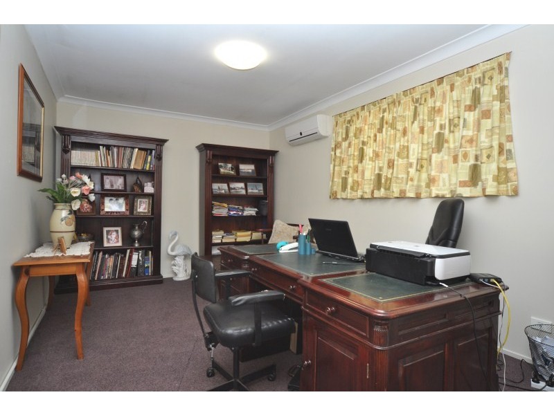 4 Narooma Place, Helensvale QLD 4212