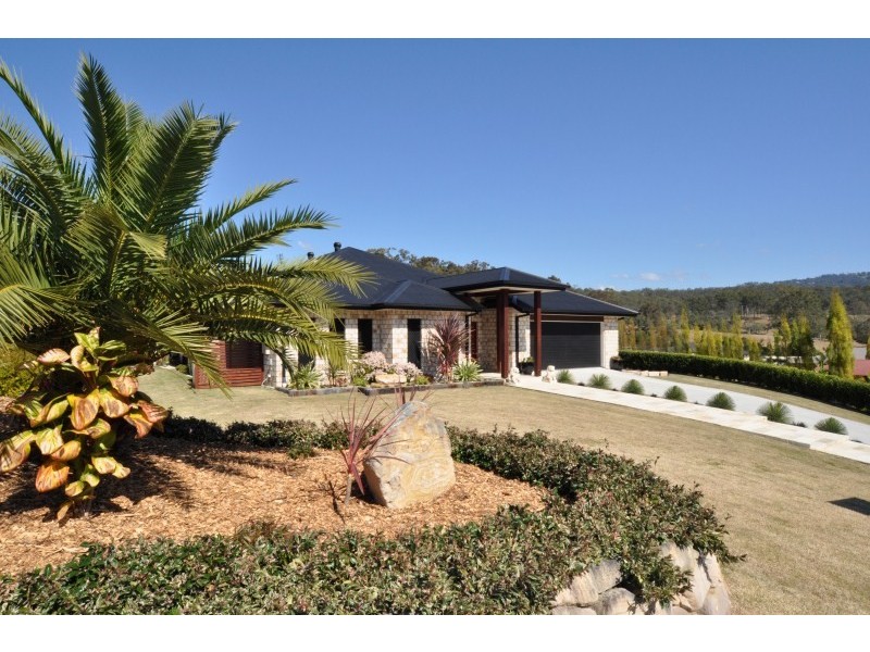 13 Mountain View Crest, Mount Nathan QLD 4211