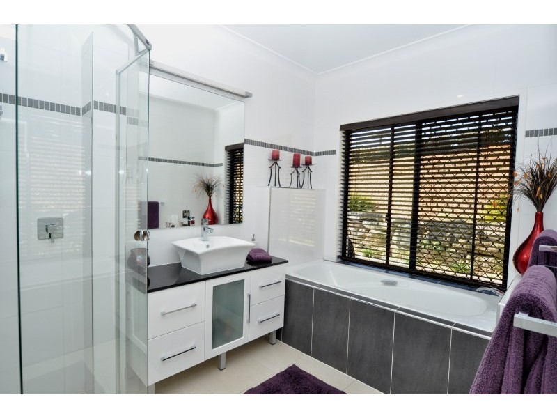 13 Mountain View Crest, Mount Nathan QLD 4211