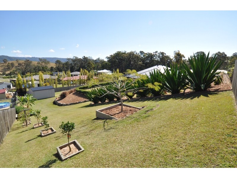 13 Mountain View Crest, Mount Nathan QLD 4211