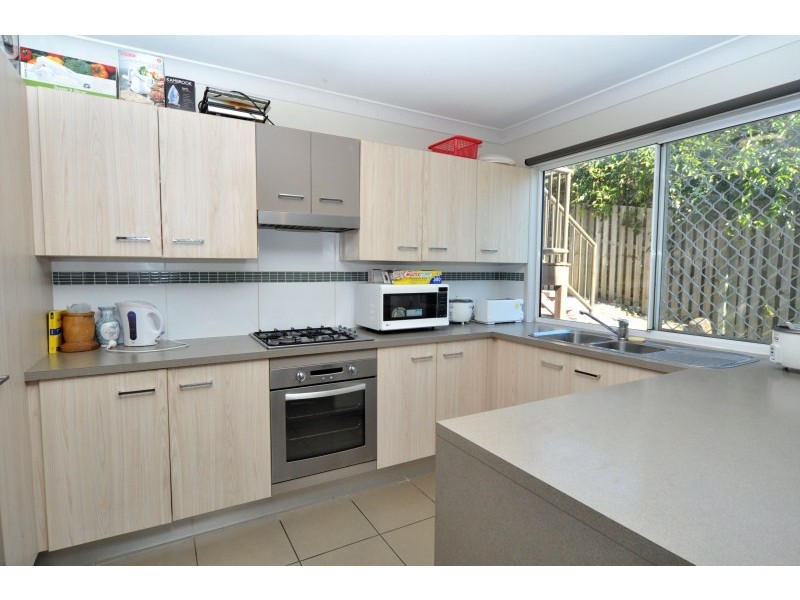 8 Appollo Place, Oxenford QLD 4210