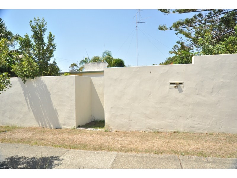 84 Central Street, Labrador QLD 4215