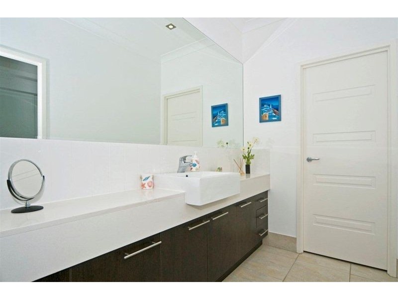 1 Oceanblue Rise, Upper Coomera QLD 4209
