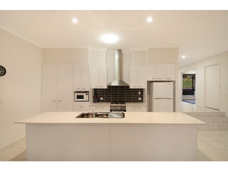 37 Yarrayne Valley Drive, Upper Coomera QLD 4209