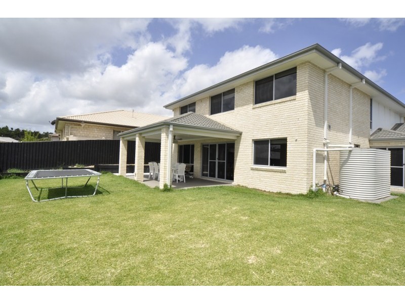 92 Wunburra Circle, Pacific Pines QLD 4211