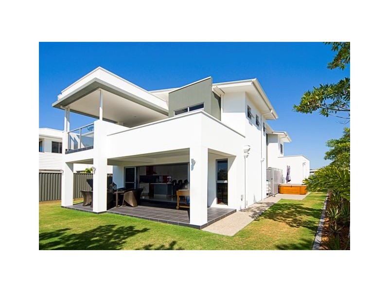 2 Fleetwood Court, Helensvale QLD 4212