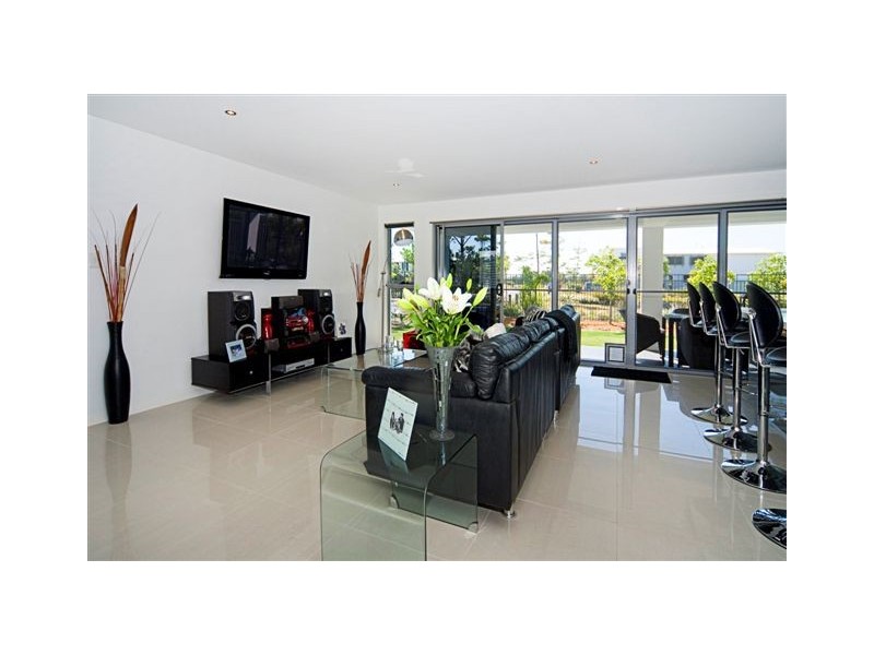 2 Fleetwood Court, Helensvale QLD 4212