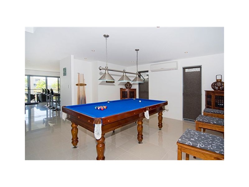 2 Fleetwood Court, Helensvale QLD 4212