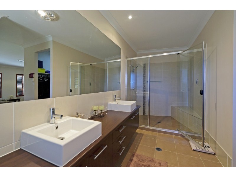 63 Blacks Road, Willow Vale QLD 4209