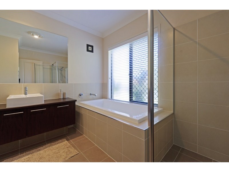 63 Blacks Road, Willow Vale QLD 4209