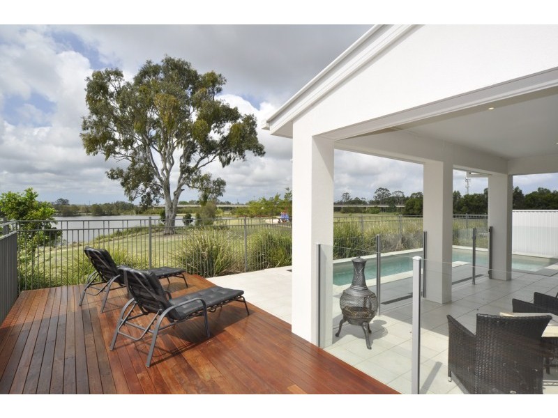 12 Fleetwood Court, Helensvale QLD 4212