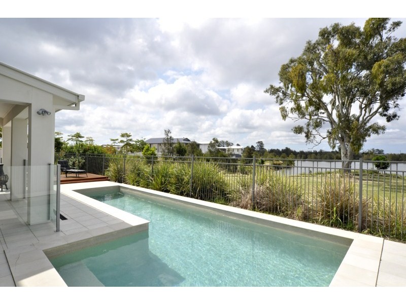 12 Fleetwood Court, Helensvale QLD 4212