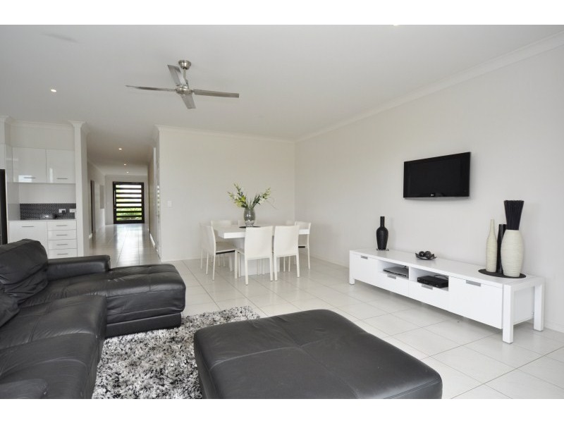 12 Fleetwood Court, Helensvale QLD 4212