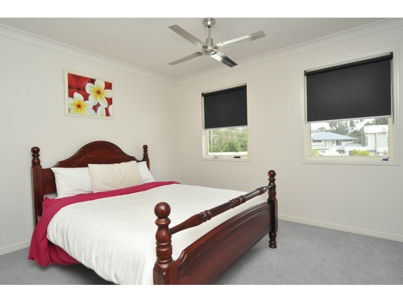 12 Fleetwood Court, Helensvale QLD 4212