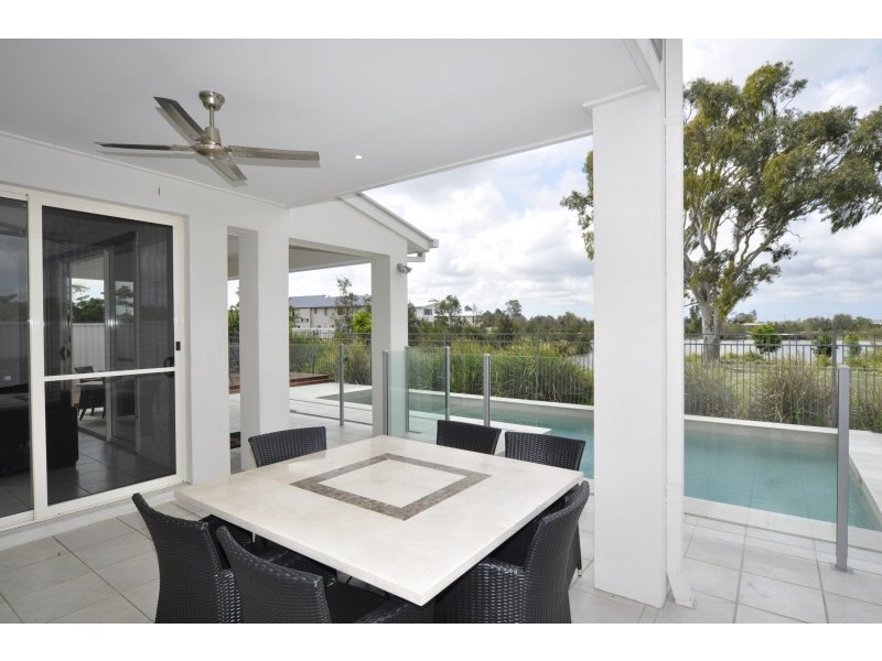 12 Fleetwood Court, Helensvale QLD 4212