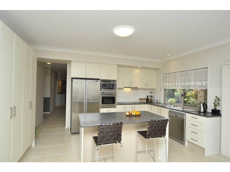 8 Savannah Avenue, Oxenford QLD 4210