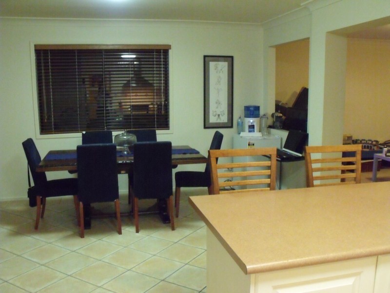 69 Van Dyke Crescent, Mcdowall QLD 4053