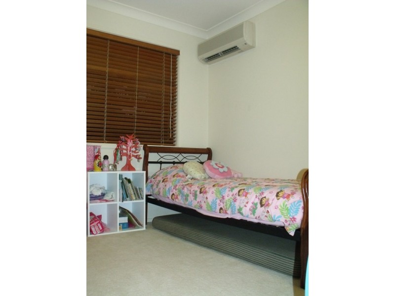 69 Van Dyke Crescent, Mcdowall QLD 4053