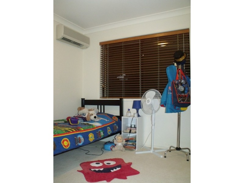 69 Van Dyke Crescent, Mcdowall QLD 4053