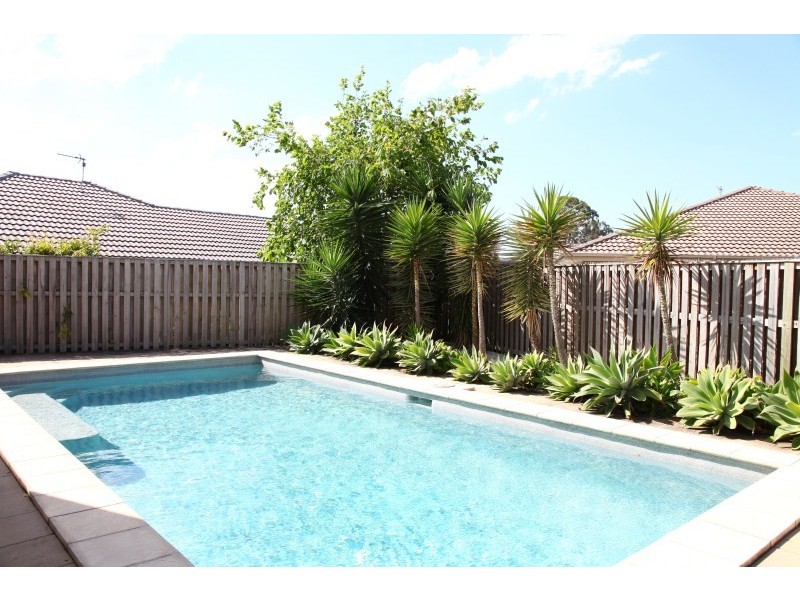 5 Xavier Place, Oxenford QLD 4210