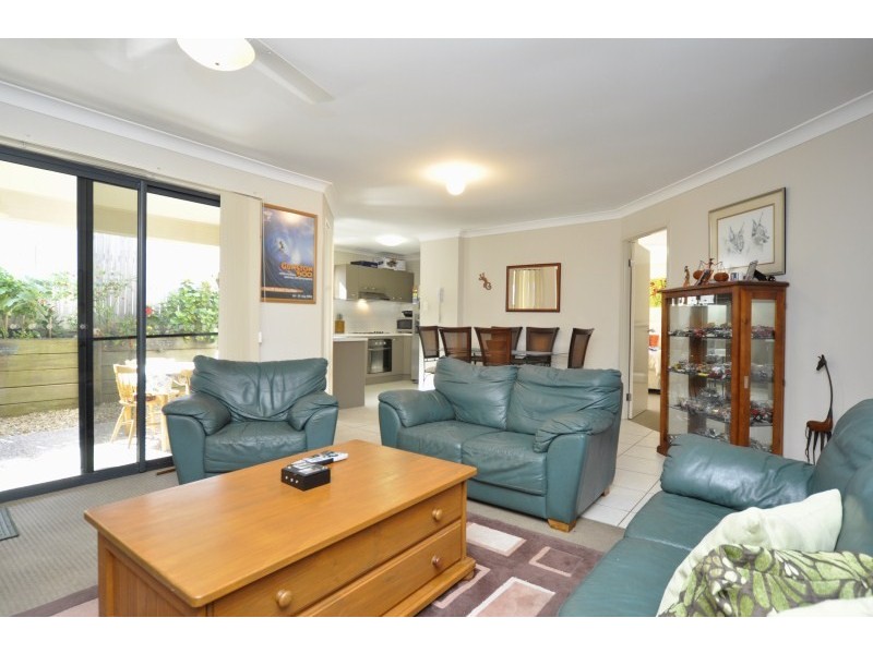 2/9 Filbert Street, Upper Coomera QLD 4209