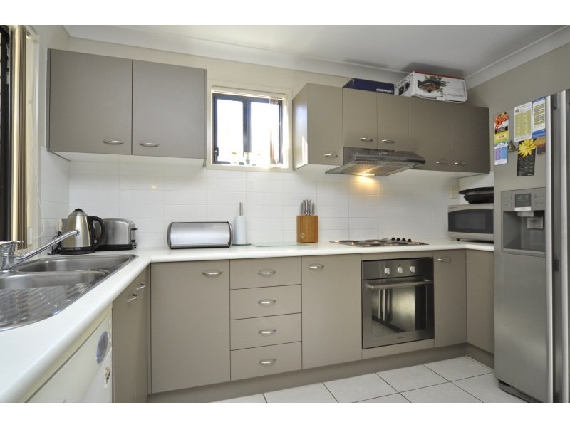 2/9 Filbert Street, Upper Coomera QLD 4209