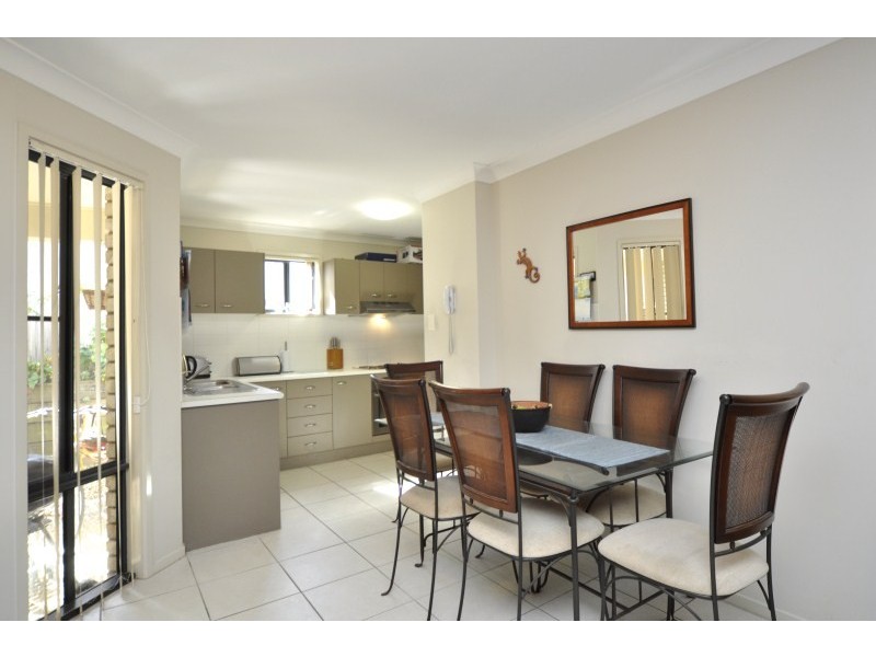 2/9 Filbert Street, Upper Coomera QLD 4209
