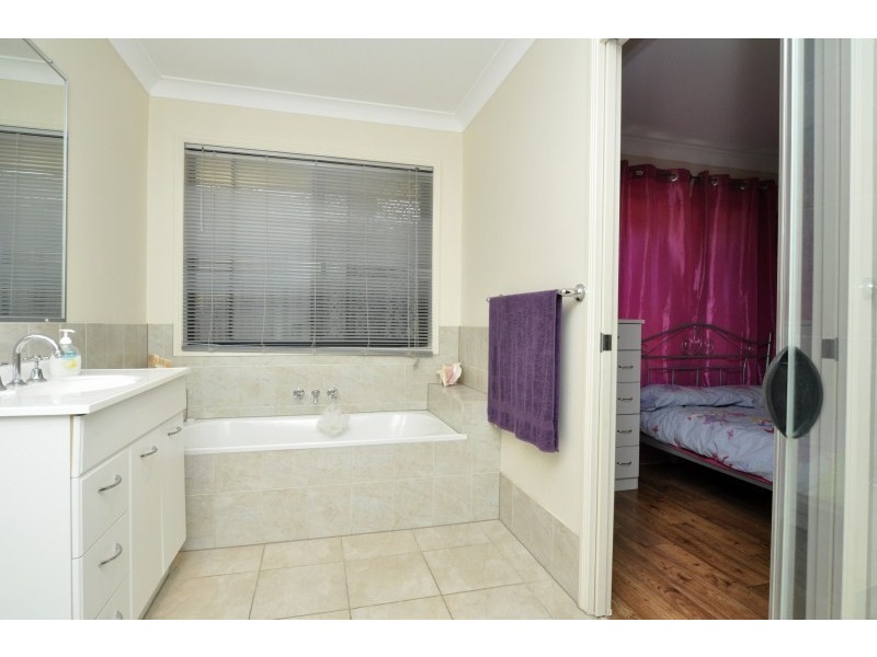 2 Jacob Court, Upper Coomera QLD 4209