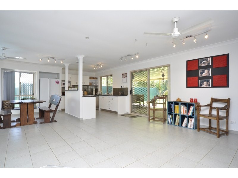 7 Pinemount Crescent, Oxenford QLD 4210