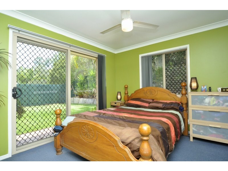 7 Pinemount Crescent, Oxenford QLD 4210