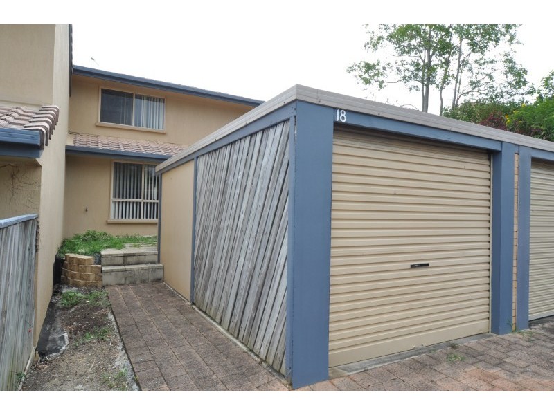 18/63 Olsen Avenue, Labrador QLD 4215