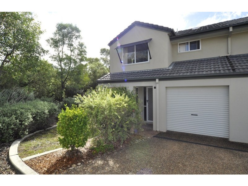 35/74 Universal Street, Pacific Pines QLD 4211