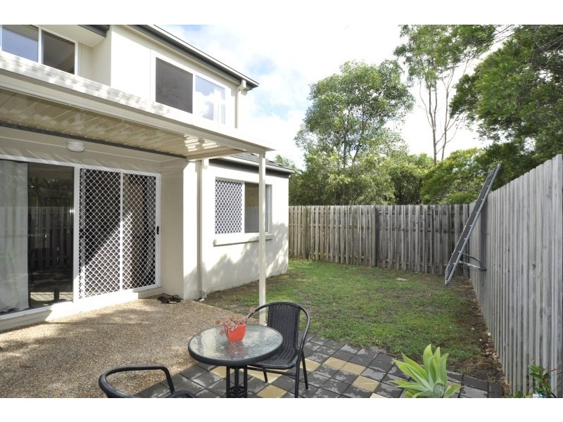 35/74 Universal Street, Pacific Pines QLD 4211