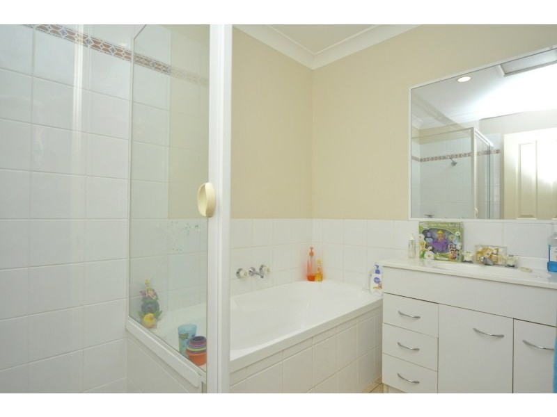 35/74 Universal Street, Pacific Pines QLD 4211