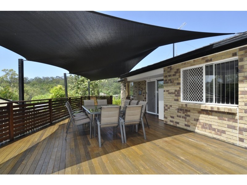 12 Pinebark Avenue, Oxenford QLD 4210