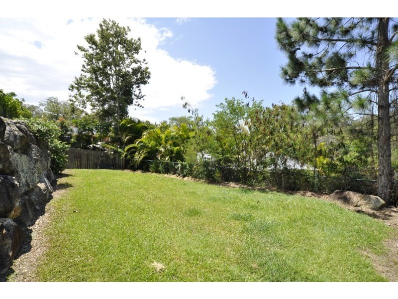 12 Pinebark Avenue, Oxenford QLD 4210