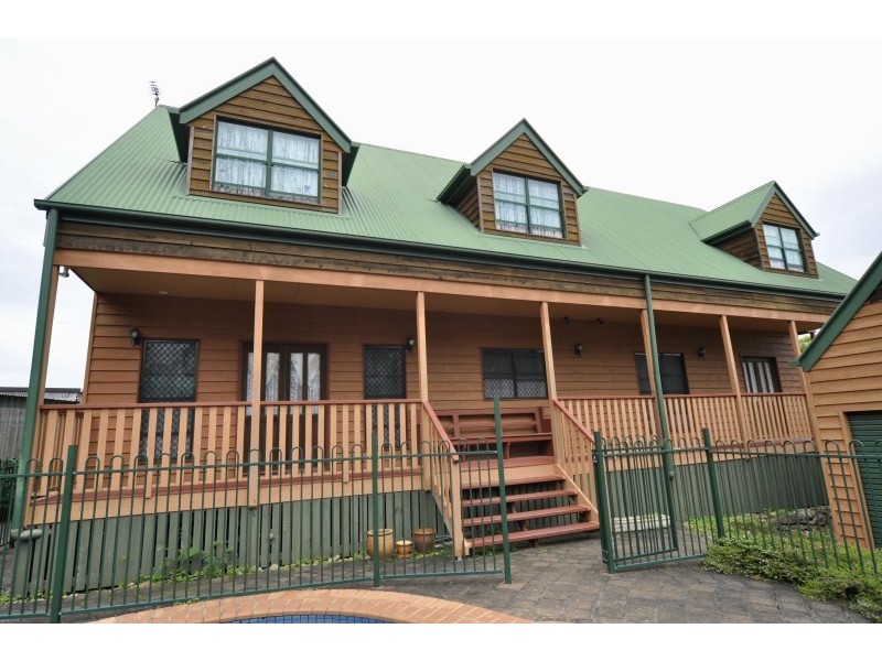 3 Emerson Way, Oxenford QLD 4210