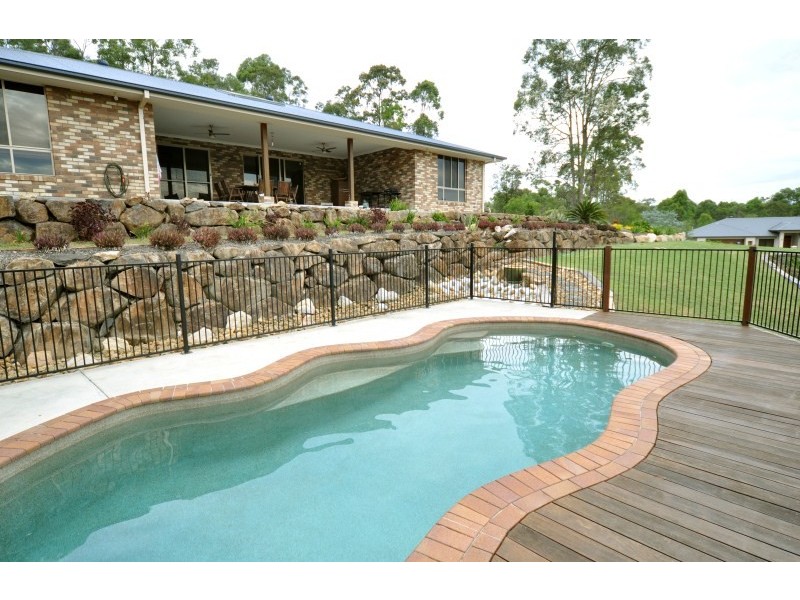 10 Willandra Court, Maudsland QLD 4210