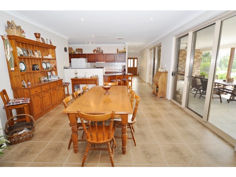 10 Willandra Court, Maudsland QLD 4210