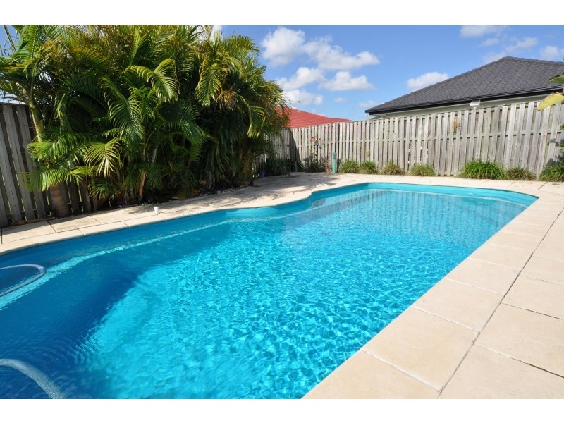 18 Fairbairn Court, Oxenford QLD 4210